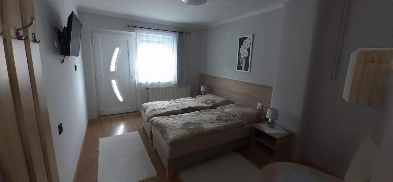 Hajnalka Vendeghaz 호텔 Bük 외부 사진